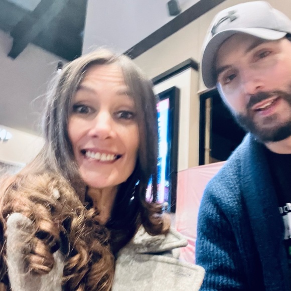 Meet your Posher, Jessica - Picture 1 of 1